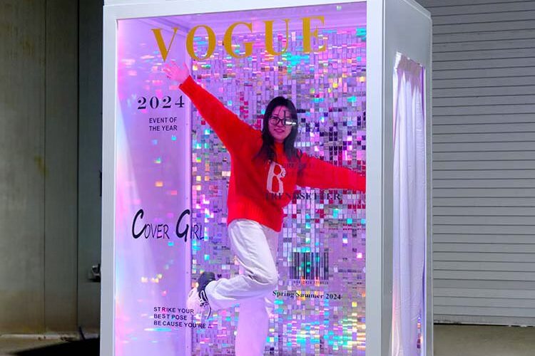 Magazine Photo Booth